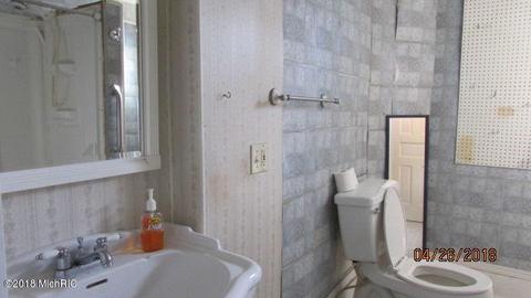 404 E Michigan St, Reading, MI 49274 photo 14