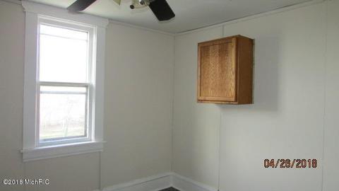 404 E Michigan St, Reading, MI 49274 photo 22