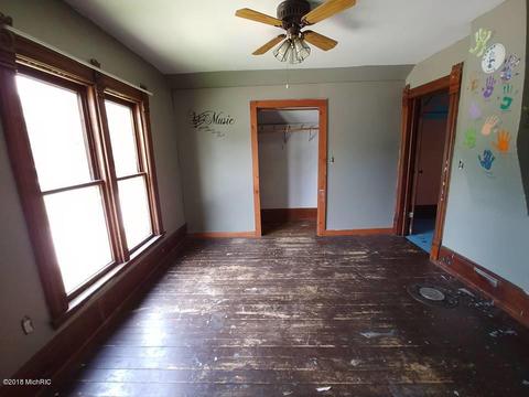 287 Beech St, Freeport, MI 49325 photo 14