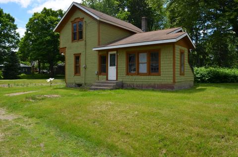 287 Beech St, Freeport, MI 49325 photo 2