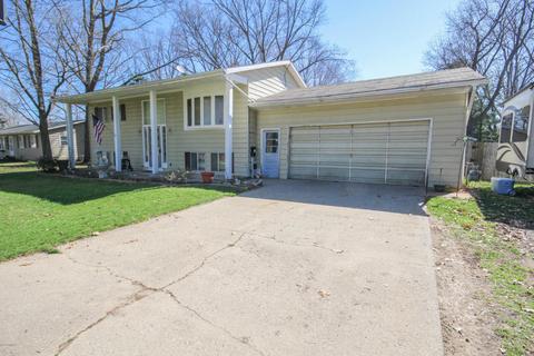 1111 Orchard Dr, Three Rivers, MI 49093 photo 2