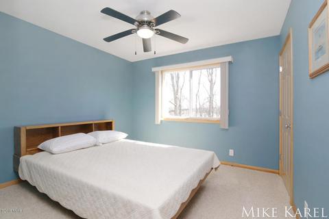 8206 Briar Ln, Jenison, MI 49428 photo 12