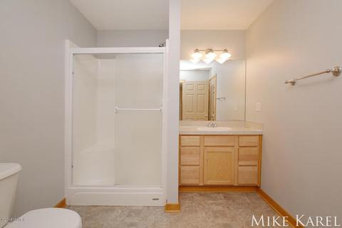 8206 Briar Ln, Jenison, MI 49428 photo 17