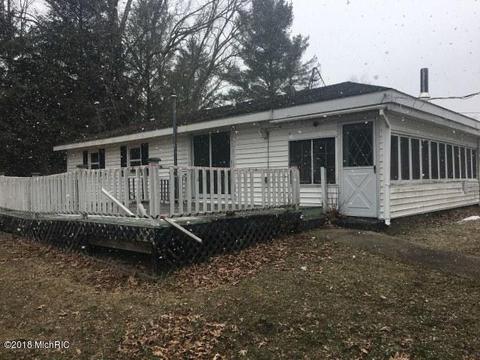 608 E Colby Rd, Stanton, MI 48888 photo 3