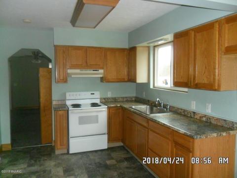 5809 Heritage Dr, Pullman, MI 49450 photo 6