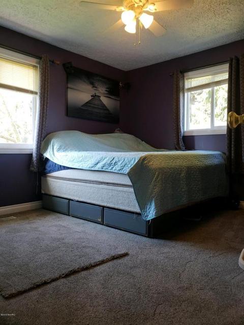 307 E Herbison Dr, Dewitt, MI 48820 photo 9