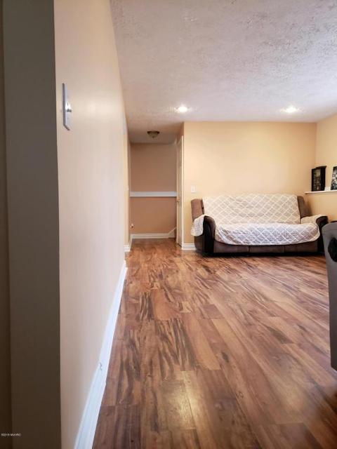 307 E Herbison Dr, Dewitt, MI 48820 photo 13