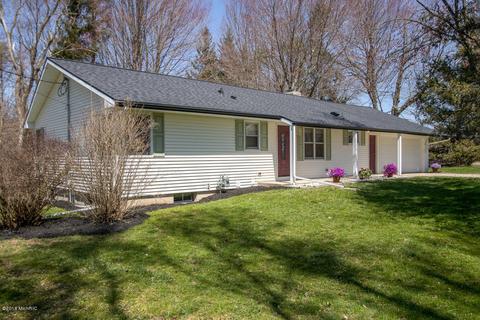 9293 28th St SE, Ada, MI 49301 photo 3