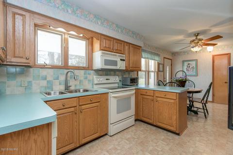 9293 28th St SE, Ada, MI 49301 photo 10