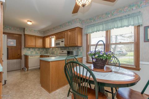 9293 28th St SE, Ada, MI 49301 photo 8