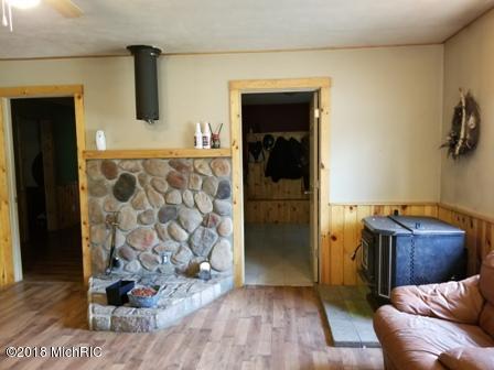 4103 E 40th St, Chase, MI 49623 photo 4