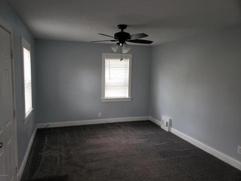 607 Oak St, Three Rivers, MI 49093 photo 2