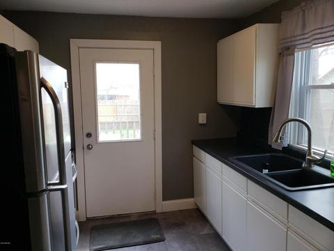 607 Oak St, Three Rivers, MI 49093 photo 8