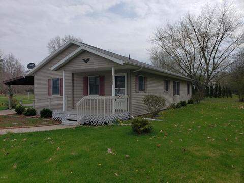 53784 Steven Ln, Three Rivers, MI 49093 photo 2