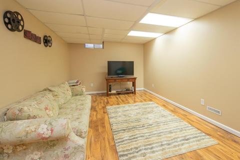 1052 S Apple Ct, Plainwell, MI 49080 photo 9