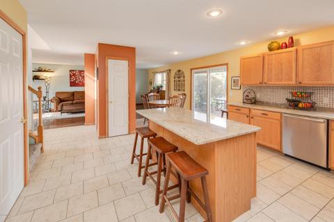 1052 S Apple Ct, Plainwell, MI 49080 photo 5