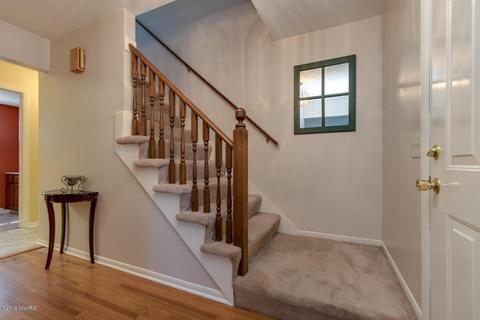 492 Adaway Ave SE, Ada, MI 49301 photo 4