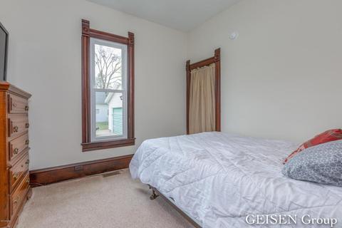 723 S Pleasant St, Belding, MI 48809 photo 11