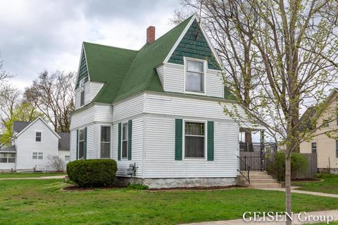 723 S Pleasant St, Belding, MI 48809 photo 2