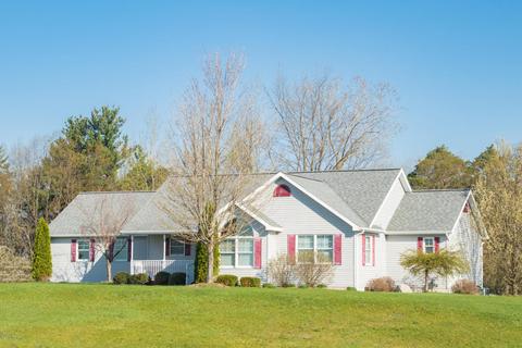 1385 Kenny Dr, Bailey, MI 49303 photo 2
