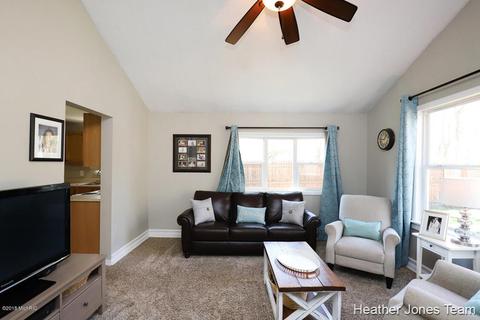 923 Water St, Belding, MI 48809 photo 8