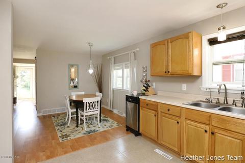 923 Water St, Belding, MI 48809 photo 12