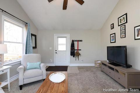 923 Water St, Belding, MI 48809 photo 6