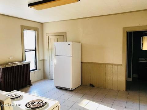 282 Third St, Manistee, MI 49660 photo 16