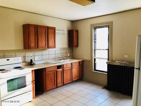282 Third St, Manistee, MI 49660 photo 15