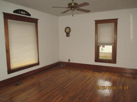 218 E Corey St, Bronson, MI 49028 photo 7