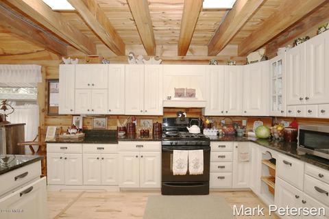 4039 Kenneth Webb Dr, Stanton, MI 48888 photo 10