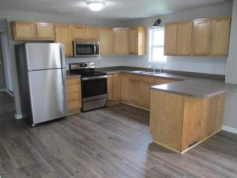 351 E Morrell St, Otsego, MI 49078 photo 6