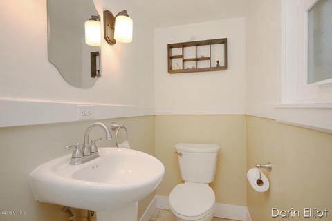 322 E Washington St, Belding, MI 48809 photo 13
