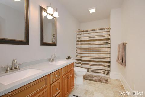 322 E Washington St, Belding, MI 48809 photo 18