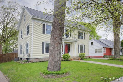 322 E Washington St, Belding, MI 48809 photo 2