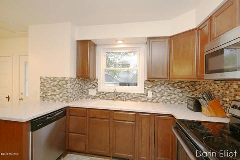 322 E Washington St, Belding, MI 48809 photo 9
