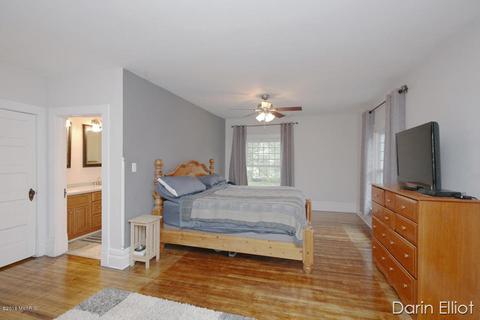 322 E Washington St, Belding, MI 48809 photo 16