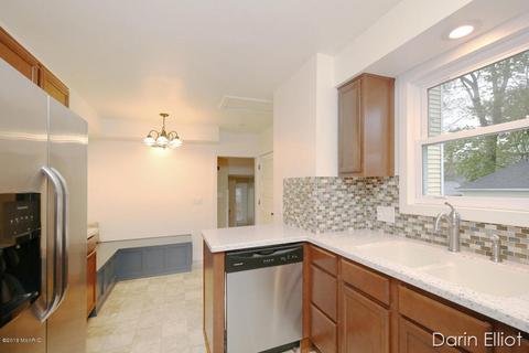 322 E Washington St, Belding, MI 48809 photo 10