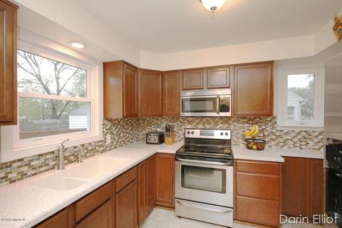 322 E Washington St, Belding, MI 48809 photo 8