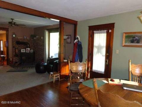 207 W Front St, Buchanan, MI 49107 photo 7