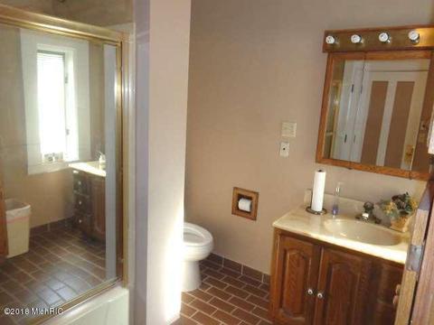 207 W Front St, Buchanan, MI 49107 photo 3