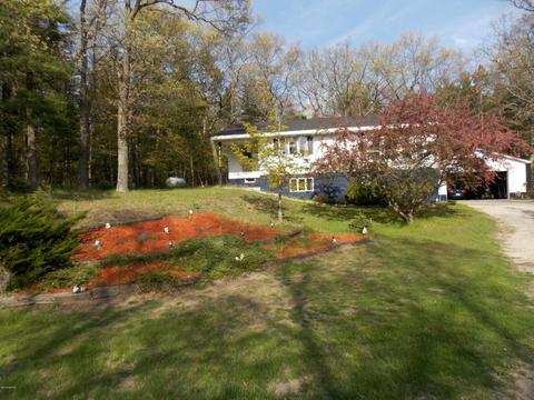 3145 Maple Rd, Manistee, MI 49660 photo 1