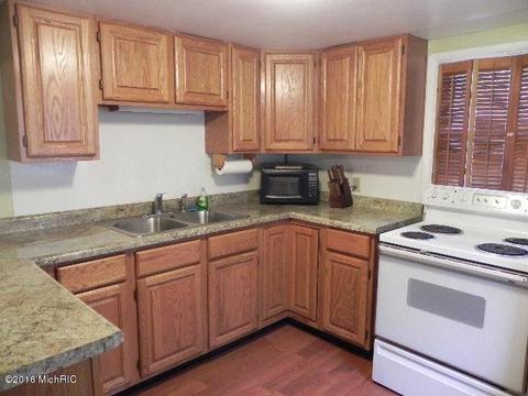 2577 Bluff Dr, Reading, MI 49274 photo 14