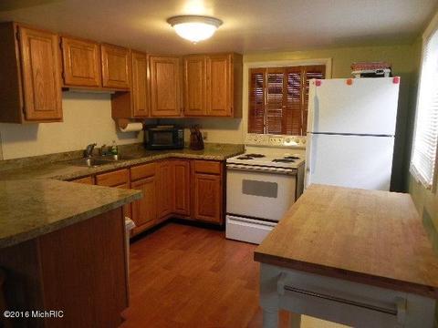 2577 Bluff Dr, Reading, MI 49274 photo 13