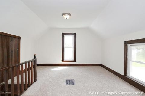 916 Pearl St, Belding, MI 48809 photo 20