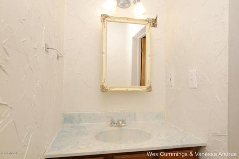 916 Pearl St, Belding, MI 48809 photo 19