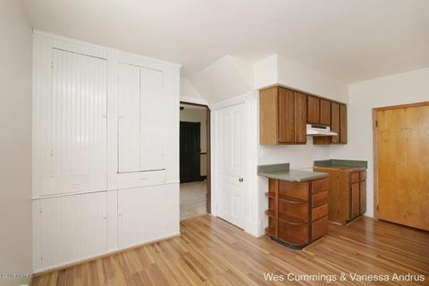 916 Pearl St, Belding, MI 48809 photo 17