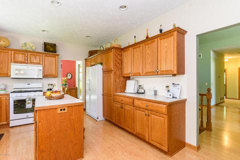 234 Deer Run Blvd, Plainwell, MI 49080 photo 17