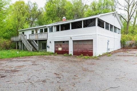 948 Morrison Rd, Plainwell, MI 49080 photo 2