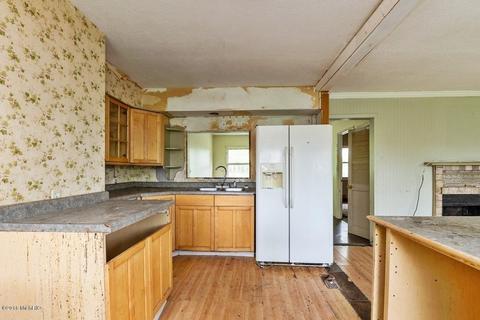 948 Morrison Rd, Plainwell, MI 49080 photo 9